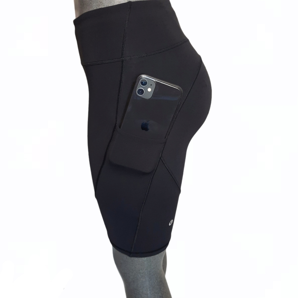 Lululemon track & train black short size "4" - Picture 3 of 14